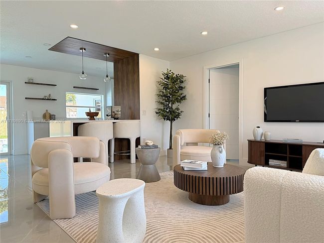 8911 Nw 7 Th Ct, House other with 3 bedrooms, 2 bathrooms and null parking in Pembroke Pines FL | Image 5