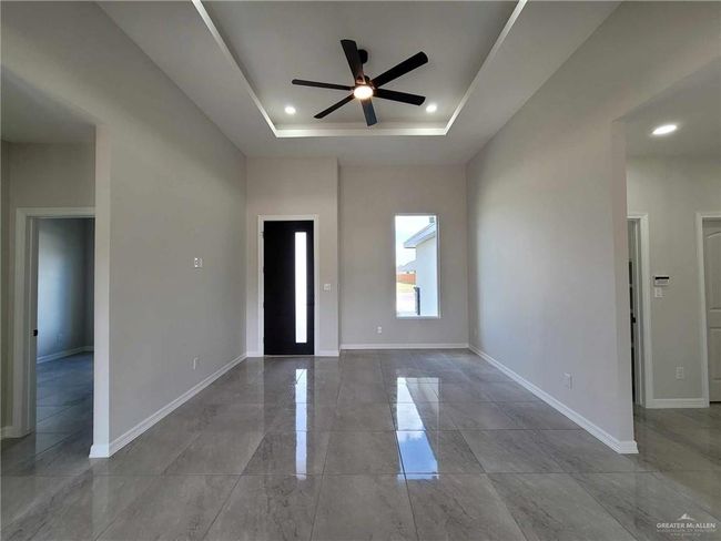 2900 E Palo Blanco Ave, House other with 3 bedrooms, 3 bathrooms and 1 parking in Hidalgo TX | Image 7