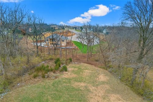 4924 Linden Rd, Kansas City, MO, 64151-1979 | Card Image