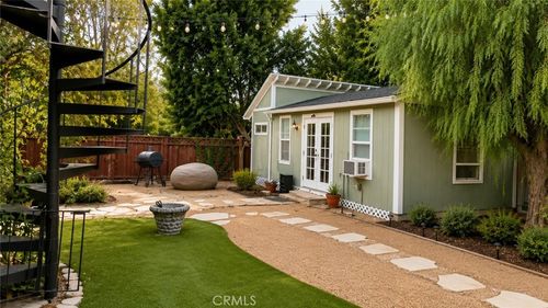 9317 Avenue Thompson, Chatsworth, CA, 91311 | Card Image