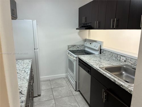 apt-d203-10801 Sw 109th Ct, Miami, FL, 33176-3320 | Card Image