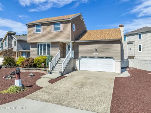 360 Silver Bay Rd, Toms River, NJ, 08753-2451 | Card Image