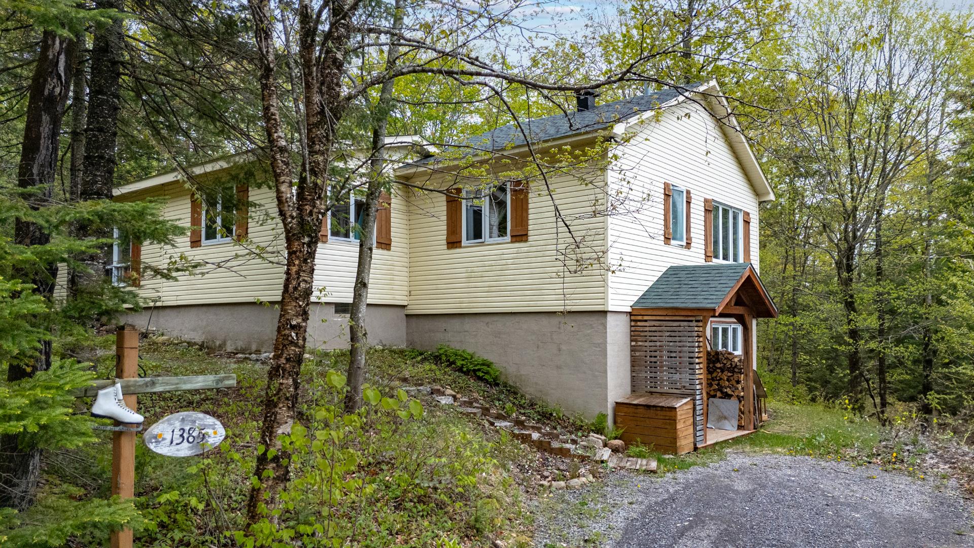 Residential in Saint-Adolphe-d'Howard 3