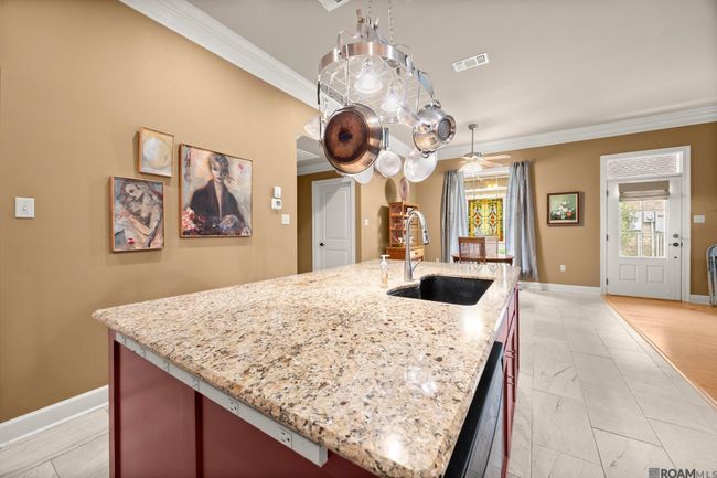 2009 Lac Cache Ct, Townhouse with 3 bedrooms, 3 bathrooms and 3 parking in Baton Rouge LA | Image 10