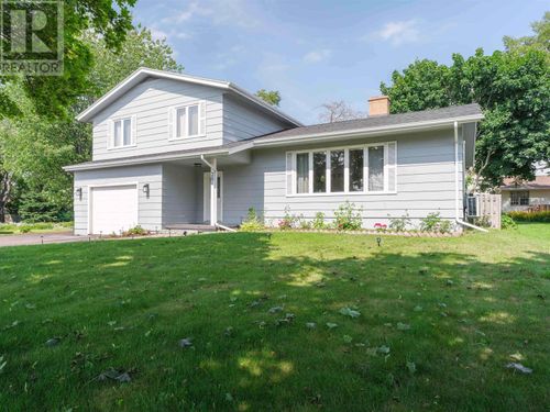 284 N River Rd, Charlottetown, PE, C1A3L8 | Card Image
