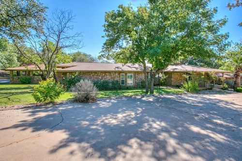 302 Mckee Ln, San Angelo, TX, 76904-5261 | Card Image