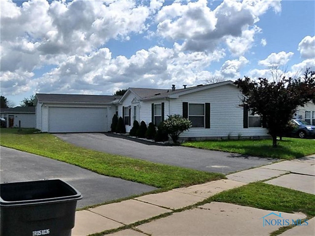 Greystone Pkwy, Toledo, OH 43615