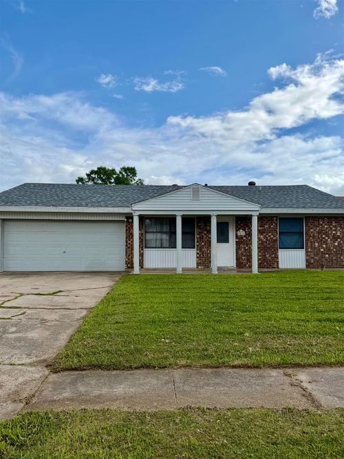 3016 Lizabeth Dr, Morgan City, LA, 70380-1525 | Card Image