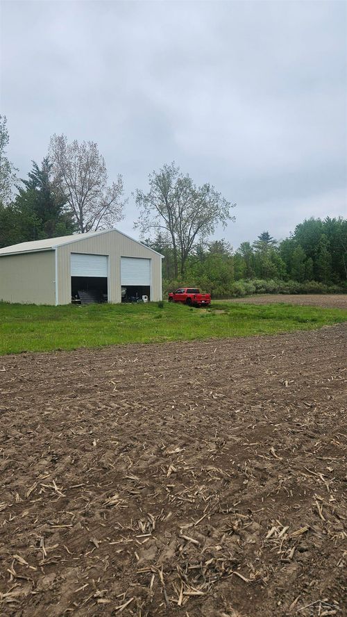 5301 Middle Rd, Hope, MI, 48628-9616 | Card Image
