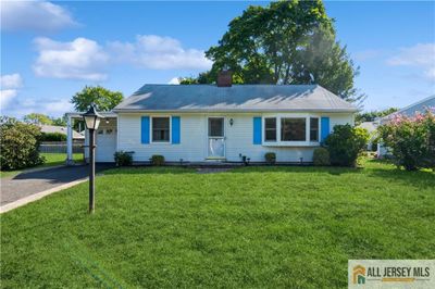 30 Lynn Avenue, House other with 3 bedrooms, 1 bathrooms and null parking in Middlesex NJ | Image 1