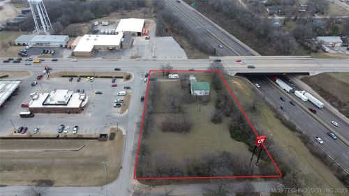 1124 N 9th St, Sapulpa, OK, 74066-2220 | Card Image