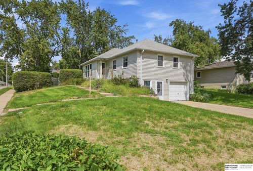 1203 Thomas Dr, Bellevue, NE, 68005-2914 | Card Image