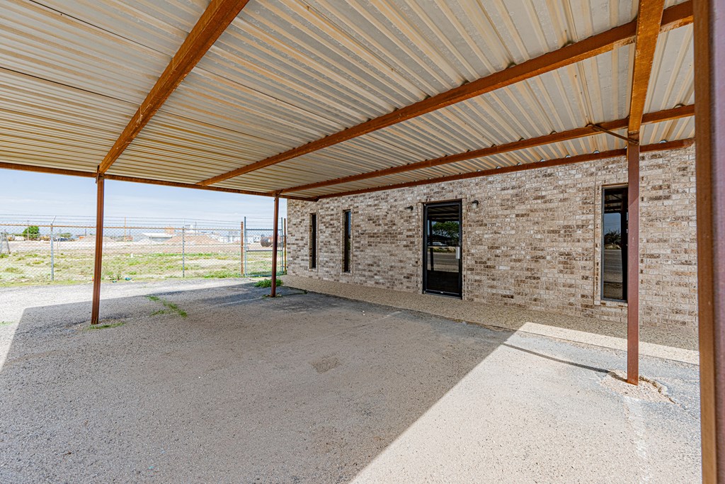 Commercial Lease in Midland 4