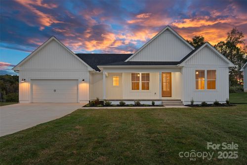 151 Rimrock Rd, Harmony, NC, 28634-9019 | Card Image