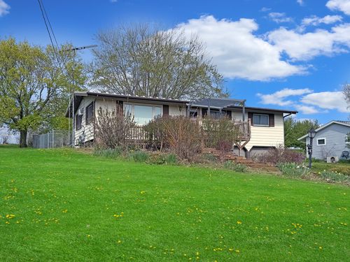 584 S Ward St, Stockton, IL, 61085-1553 | Card Image