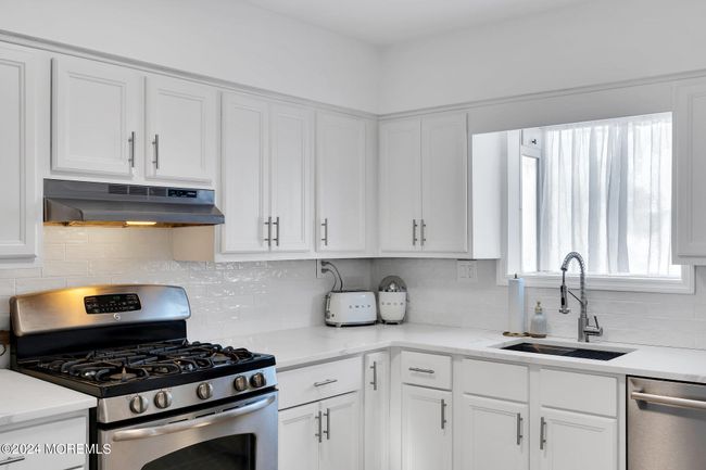 22 Devon Ct, Condo with 2 bedrooms, 2 bathrooms and null parking in Spring Lake NJ | Image 17
