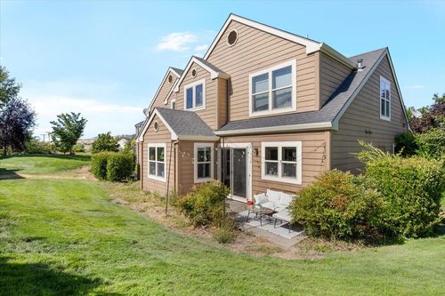 63 Crocker St, Ashland, OR, 97520-8786 | Card Image