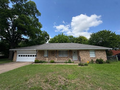617 Ranier Cir, Garland, TX, 75041-3317 | Card Image