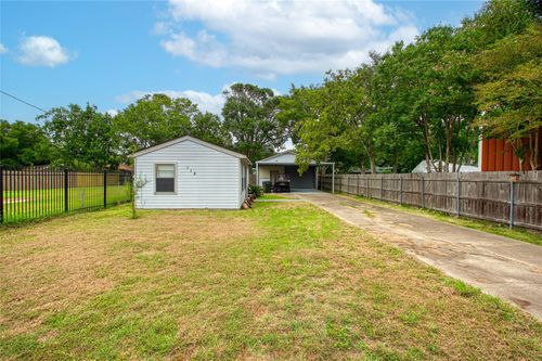118 4th St, San Leon, TX, 77539-2369 | Card Image