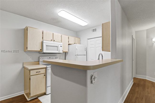 APT-1004 - 897 Fording Island Rd, Condo with 2 bedrooms, 2 bathrooms and null parking in Bluffton SC | Image 27