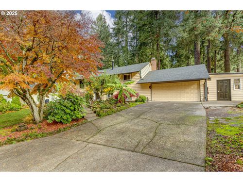 18978 Arrowwood Ave, Lake Oswego, OR, 97035-8304 | Card Image