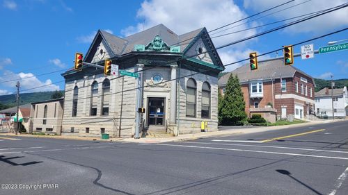 1 N Robinson Ave, Pen Argyl, PA, 18072-1452 | Card Image