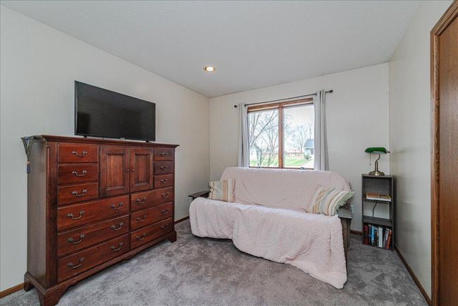 Bright and Sunny 2nd Bedroom ! | Image 10