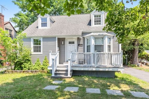 261 New Market Rd, Dunellen, NJ, 08812-1649 | Card Image