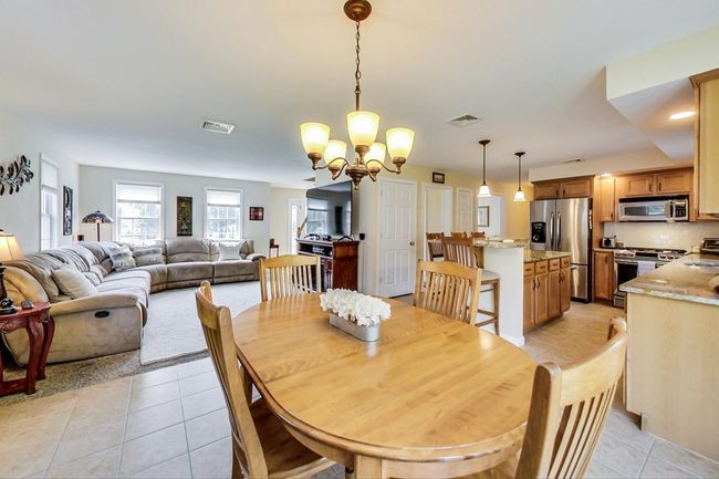 5 Partridge Trl, House other with 3 bedrooms, 3 bathrooms and 6 parking in Bridgewater MA | Image 11