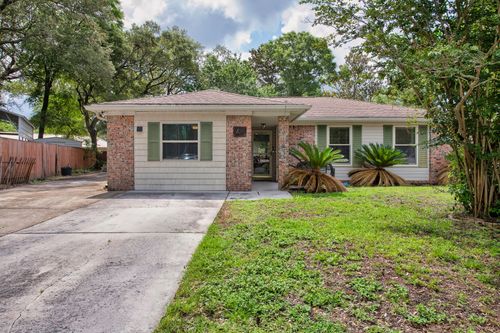 326 Goldenrod Ct, Niceville, FL, 32578-2113 | Card Image