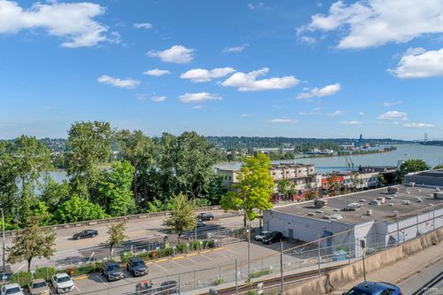 302-218 Carnarvon St, New Westminster, BC, V3L0J7 | Card Image