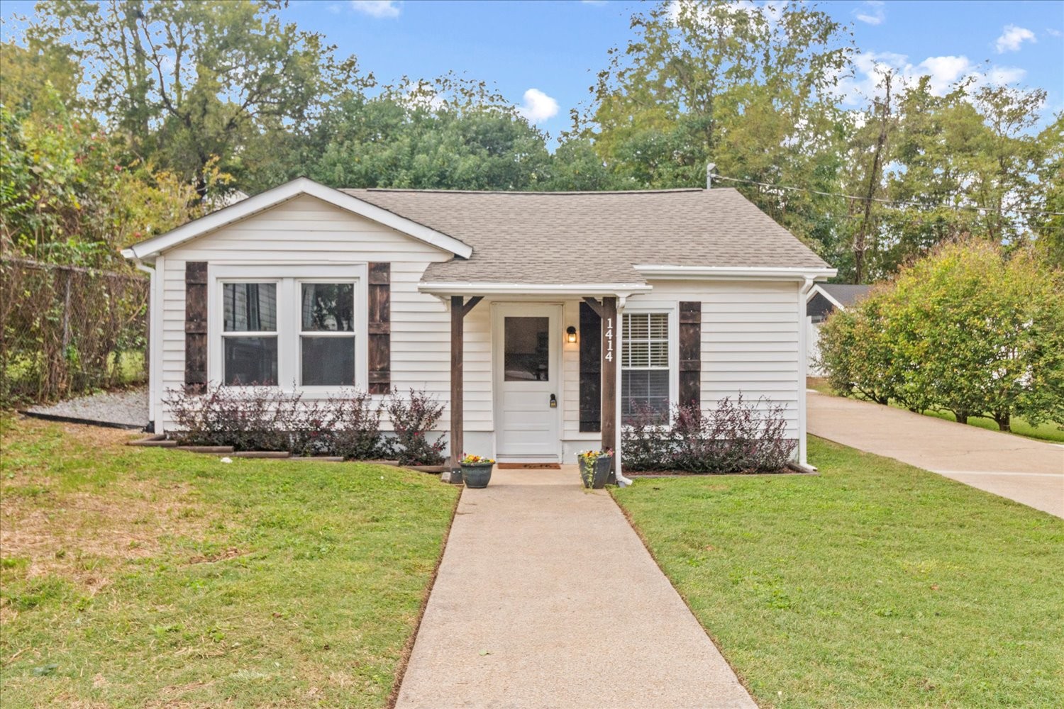 Galloway St, Columbia, TN 38401