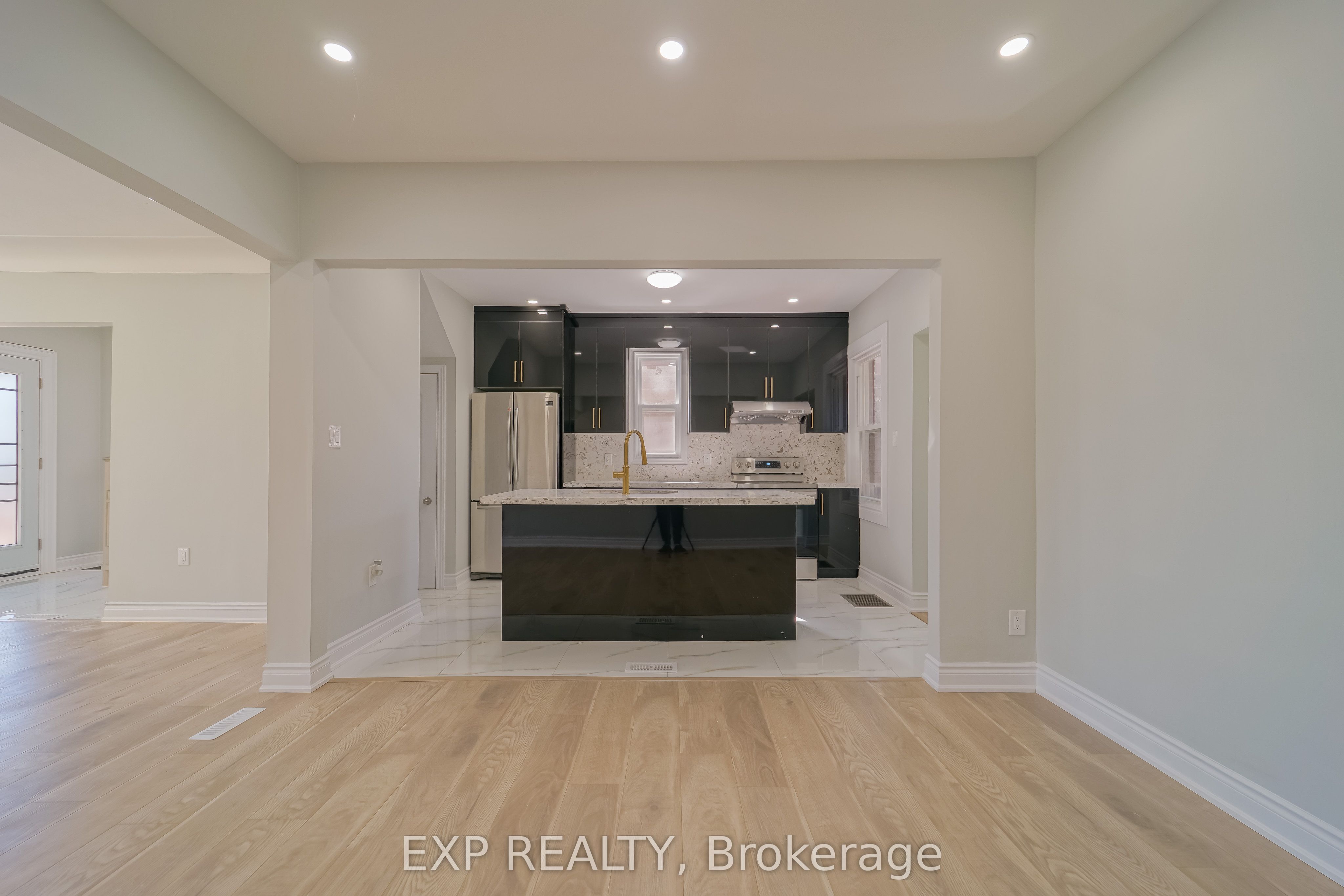 Residential Lease in Hamilton 4