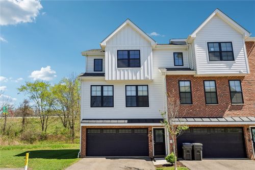 318 Thurgood Dr, Warrendale, PA, 15086-1103 | Card Image