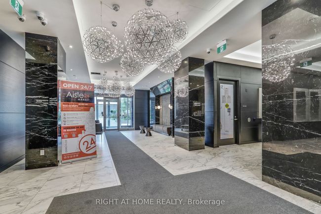 402 - 31 Tippett Rd, Condo with 4 bedrooms, 2 bathrooms and 1 parking in Toronto ON | Image 29