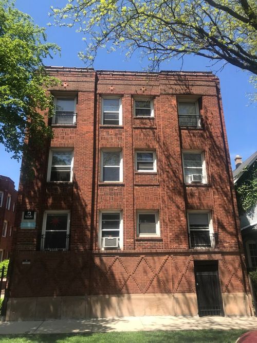 1n-1354 W Argyle St, Chicago, IL, 60640-3582 | Card Image