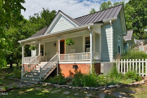 108 S Occoneechee St, Hillsborough, NC, 27278-2432 | Card Image