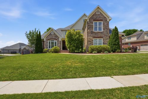 201 Hawks Crest Dr Nw, Madison, AL, 35757-7104 | Card Image