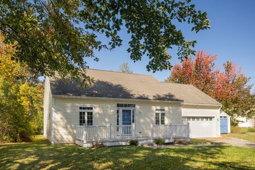 6 Eastern Ave, York, ME, 03909-6398 | Card Image