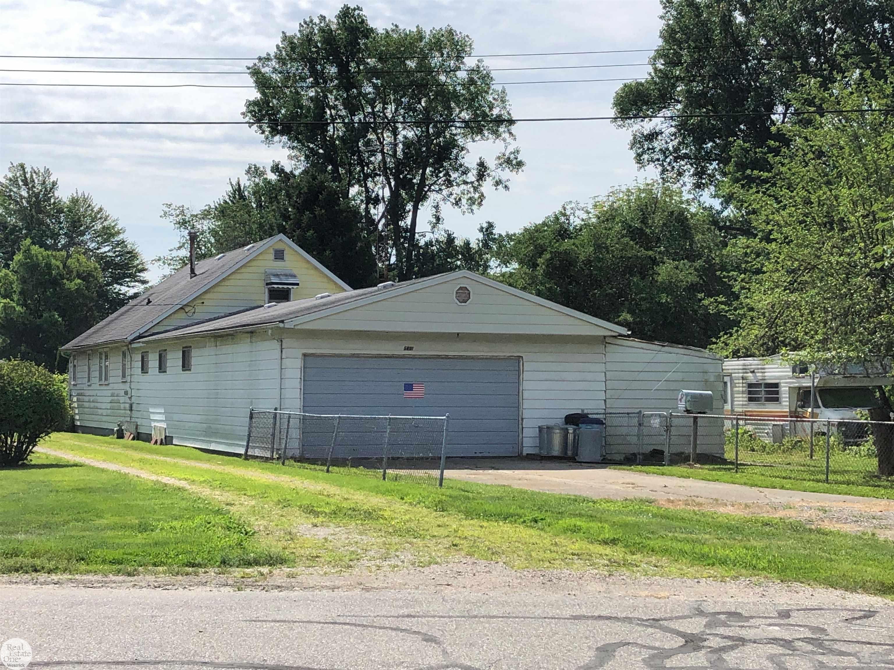 Orchard Dr, East China, MI 48054