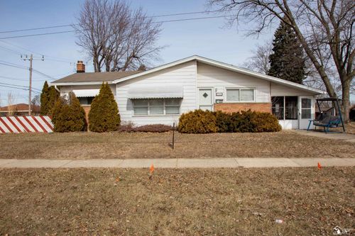 33618 Warren Rd, Westland, MI, 48185-2749 | Card Image