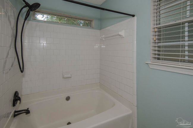 10091 Hillview Dr, House other with 3 bedrooms, 2 bathrooms and 2 parking in Pensacola FL | Image 12