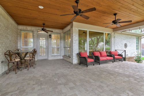 31000 Clearwater Ct, Georgetown, TX, 78628-1170 | Card Image