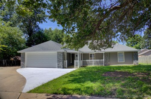 1304 Ironwood Ave, Broken Arrow, OK, 74012-1507 | Card Image
