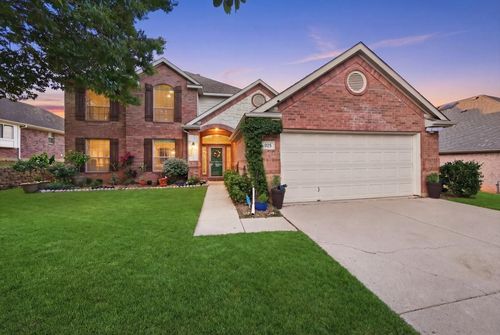 925 Ascension Dr, Hurst, TX, 76053-7113 | Card Image