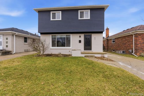 57 W Elmwood Ave, Clawson, MI, 48017-1228 | Card Image