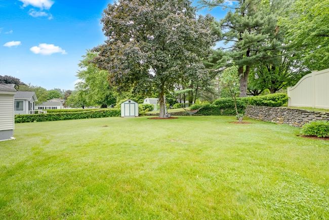 21 Crestfield Ln, House other with 3 bedrooms, 2 bathrooms and 5 parking in Leominster MA | Image 22