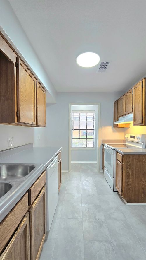 5801 Shadydell Dr, Fort Worth, TX, 76135-2081 | Card Image