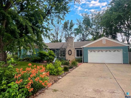 341 W Ash St Street, Canistota, SD, 57012 | Card Image
