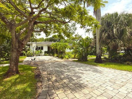 67 Nw 97th St, Miami Shores, FL, 33150-1732 | Card Image